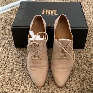 Frye Erica Oxford Sz 9